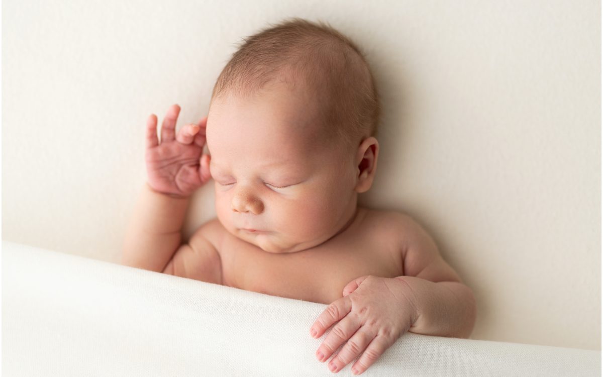 Cumming Newborn Photos | Natural newborn photography, studio session