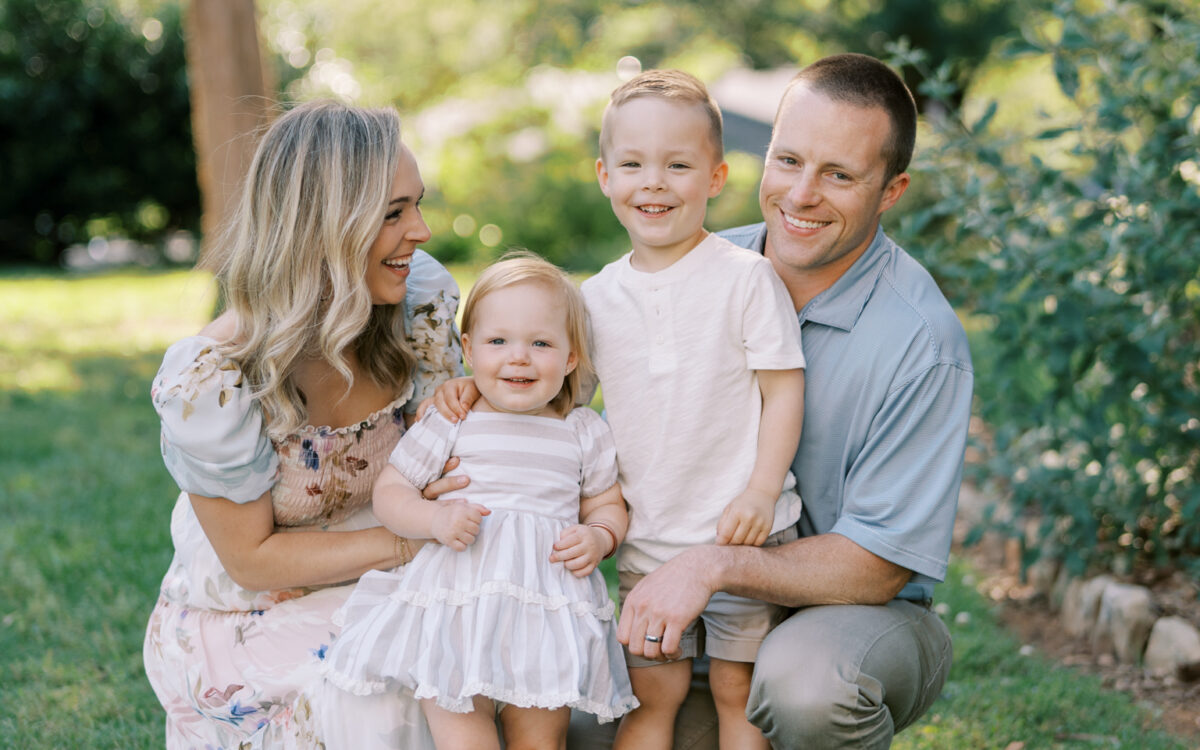 Spring Family Photos | Light & airy family photos in Roswell, GA